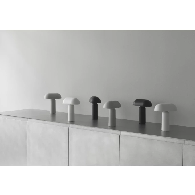 Bester Verkauf 🎁 Normann Copenhagen Porta Tischlampe Tragbar - 23,5x20,2 X11,2 Cm - Fuß: Ø 6,5 Cm - Black 🧨 8 Bester Verkauf 🎁 Normann Copenhagen Porta Tischlampe Tragbar - 23,5x20,2 X11,2 Cm - Fuß: Ø 6,5 Cm - Black 🧨 – Bild 6